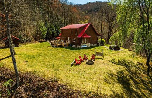 Bryson City House | Two Cubs Cabin