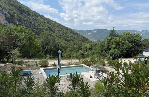 Plaisians Cottage | Two Gîtes With Swimming Pool les Rochers de Plaisians