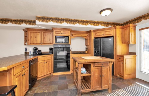 Eden Cabin | Two level condo with gourmet kitchen, upstairs remodel, and outdoor wonderland.