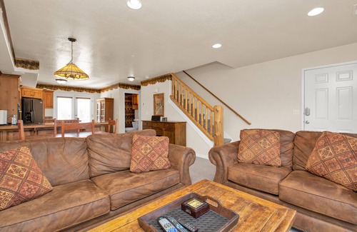 Eden Cabin | Two level condo with gourmet kitchen, upstairs remodel, and outdoor wonderland.