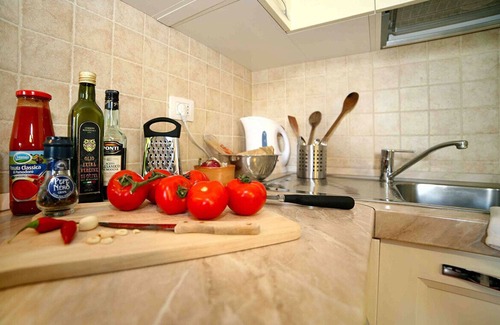 San Donato in Poggio Condo | TWO-ROOM APARTMENT WITH TERRACE AND POOL: The Compagnia del Chianti