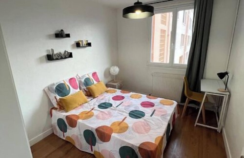 Evreux Apartment | Two rooms available, near Evreux cathedral