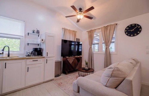 Caye Caulker Apartment | Two story house with king size bed in beautiful Caye Caulker