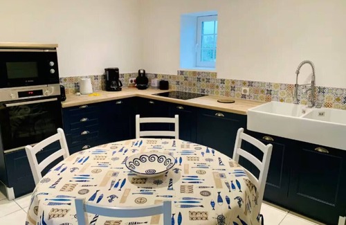 Plouguerneau Ski Chalet | TY BAOL - Pretty typical Breton house near the sea
