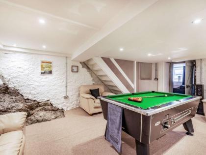 Pembroke House | Ty Clyd
