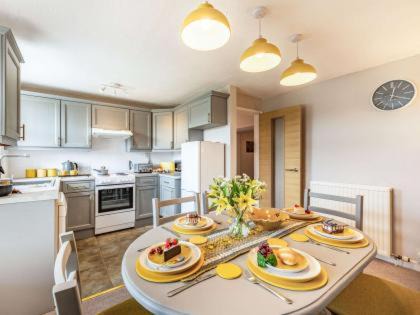 Pembroke House | Ty Clyd