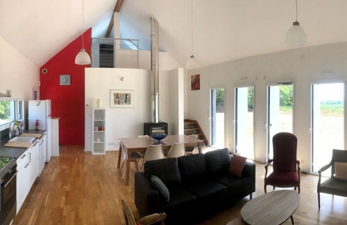 Lannilis Ski Chalet | TY COUM - Modern farmhouse with view of the aber