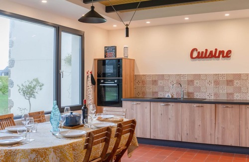 Saint-Mathieu Ski Chalet | TY KERZOU- Charming house near the sea
