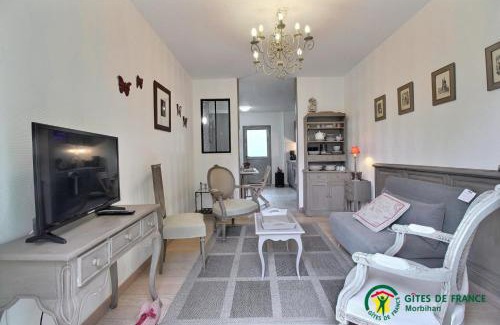Auray House | Ty mam goz