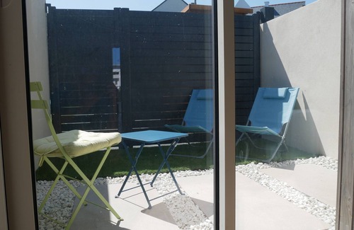 Morbihan Apartment | Ty Miracle - Studio 50mètres plage - wifi -parking