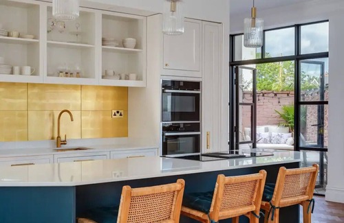Roath House | Ty Triongl - Stunning Home Near City Centre nn