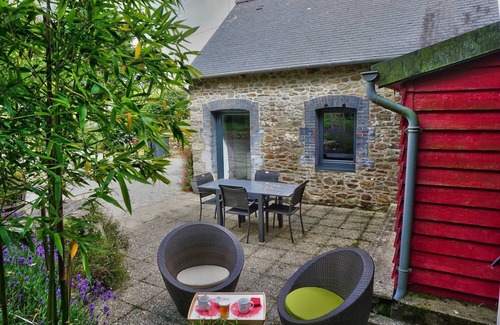 Saint-Fiacre House | Ty vorn house with terrace and private garden located on the farm for 4 people