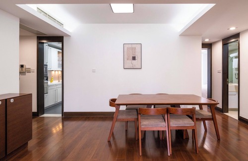 Xujiahui Bed & Breakfast | Tyms Elegant 3BR 2BA Apt Yongxin Century