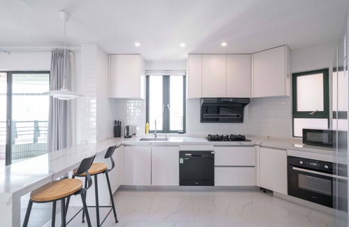 Xujiahui Bed & Breakfast | Tyms Elegant 4BR 2BA Apt Xujiahui Malls