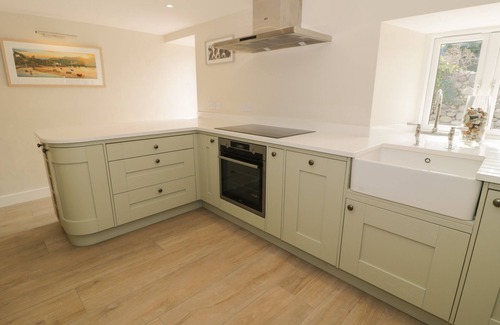 Dyffryn Ardudwy Cottage | TYN FFYNNON, pet friendly, luxury holiday cottage in Dyffryn Ardudwy