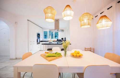 Marbella Villa | Typical beach house, ping pong table, pool (45m2), garden
