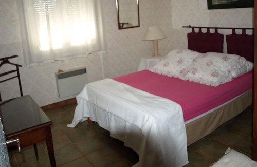 Generac House | Typical Camargue atmosphere: sun, calm, deep swimming pool, independence