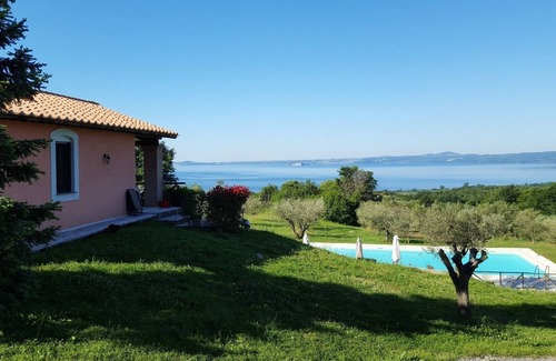 Bolsena Villa | Typical Italian Country Villa in Agriturism. Swimming Pool. Free WiFi