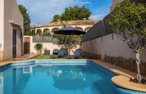 Son Moll House | Typical Majorcan town house with pool – Casa Manolo