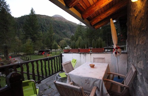 Courmayeur Ski Chalet | Typical mountain hut.