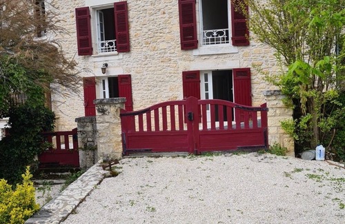 Savignac-les-Eglises House | Typical Périgord country house, fully equipped, with gardens and swimming pool