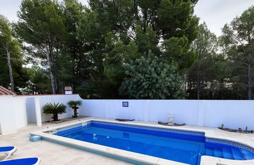 Miami Platja Ski Chalet | Typical villa with private pool in Miami Platja!