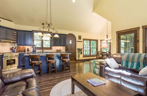 Agpar Cottage | Uber Luxury Home INSIDE Glacier with Hot Tub, Pool Table & Guest House!