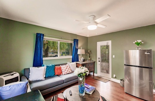 Downtown Hollywood Apartment | Uhost AI Quaint 1BR w Patio Kitchenette