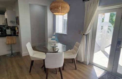Alice Town House | Ultimate Beach House