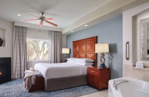 North Scottsdale Resort | Ultimate Family Getaway at Sheraton Desert Oasis Villas-2 Bd lockoff