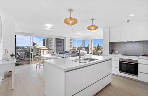 Burleigh Heads Apartment | ULTIQA Burleigh Mediterranean Resort