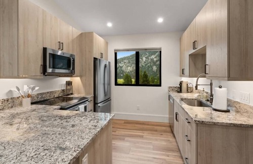 Big Sky House | ULTRA Luxury NEW Home with private sledding hill