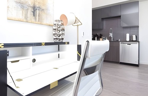 Downtown Apartment | Ultra Modern Redmond 1BR 3 | Fast Wifi| Gym