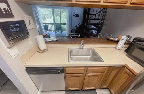 Scottsburg Condo | Umpqua River getaway stay for months condo