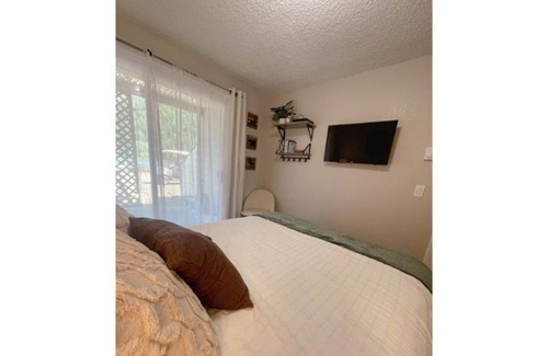Scottsburg Condo | Umpqua River getaway stay for months condo