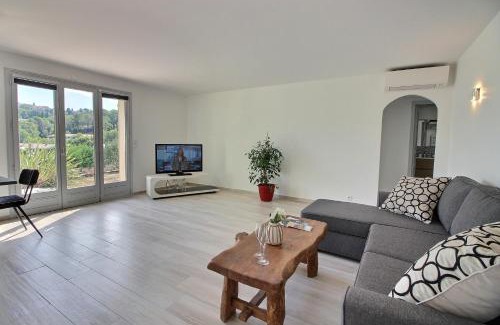 Mougins Apartment | Un havre de paix au cœur de Mougins