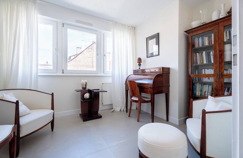 City-Centre - Petite France Apartment | Un Havre de Paix au Pied de la Cathédrale