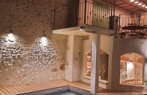Valreas House | Un Havre de Tranquillité,