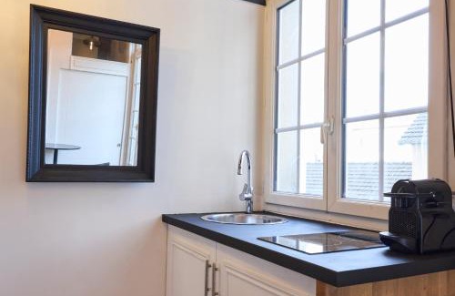 17th Arrondissement Apartment | Un Studio cosy au Cœur de Paris 17 Batignolles , Monceau