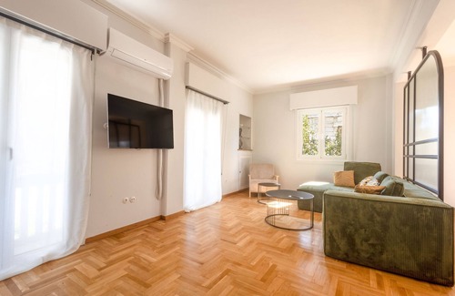 Makrigianni Apartment | Unbeatable Acropolis | Elegant 2-Bedroom Apartment on Areopagitou