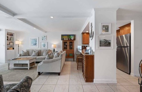 Villa Sabine Condo | Unbeatable Views – 2BR Gulf View w/Pool, Grills & Boat Launch