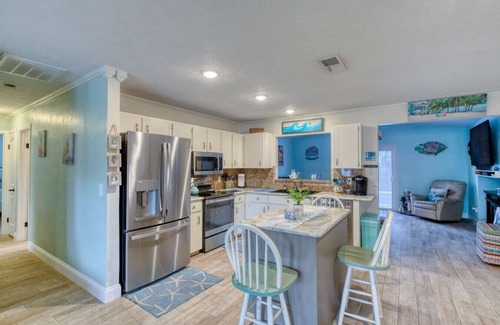 Port Orange House | Under The Sea Pool and Hot Tub