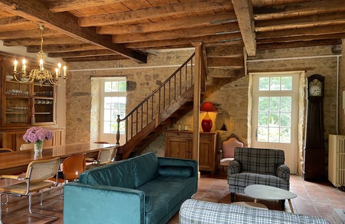 Saint-Medard-d'Excideuil House | Une charmante maison de campagne / cottage à côté de la rivière (12 personnes)