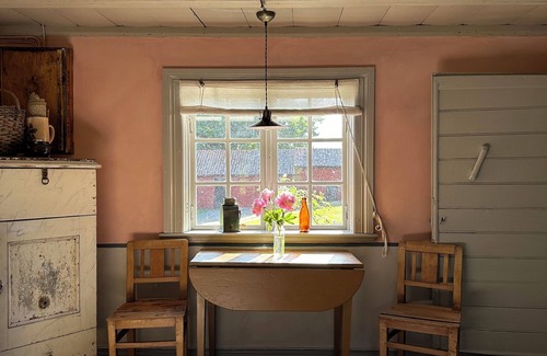Eskilstuna Municipality Cabin | Unikt Drömboende i Kulturminnesmärkt Kuskbostad Från 1700-talet