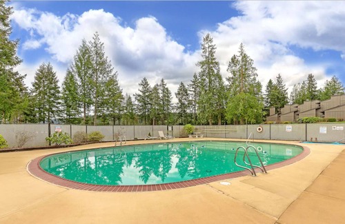 Union Condo | Union Waterfront Condo Retreat!