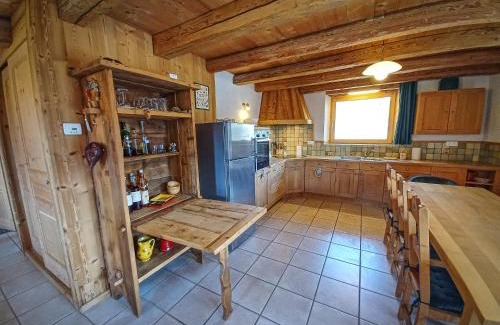 Champagny-en-Vanoise Apartment | Unique à Champagny l'appartement Panoramik dans un Chalet d'Alpage avec une vue exceptionnelle