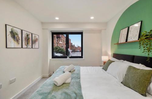 Bedford Apartment | Unique 2BR in Bedford, Parking, Fast WiFi, Gym & Cinema room
