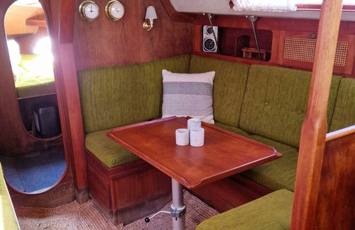 Ronne Boat Rental | Unique and cozy boat accommodation in Nørrekaas Marina, Rønne