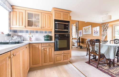 Inveresk House | Unique cosy cottage with stunning gardens & private front door