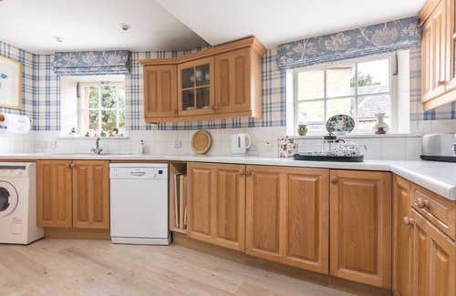 Inveresk House | Unique cosy cottage with stunning gardens & private front door